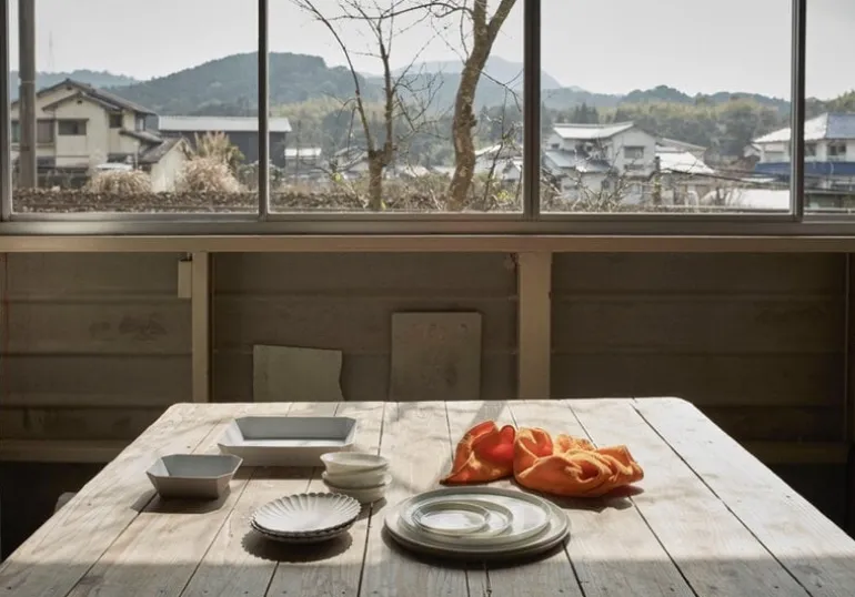 1616 / arita japan TY Palace 160 plate, unglazed grey