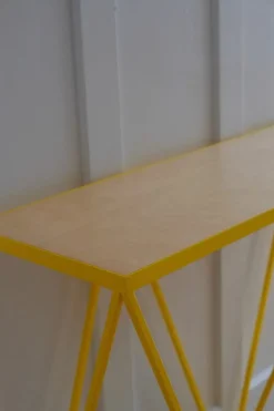 &New Giraffe console table, yellow