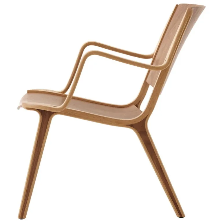 &Tradition AX HM11 lounge chair with armrest, oak - walnut