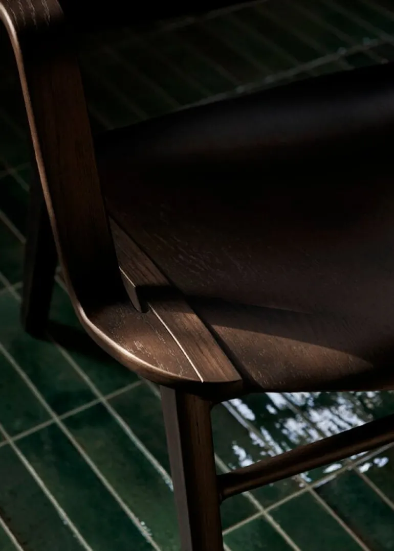 &Tradition AX HM11 lounge chair with armrest, dark stained oak