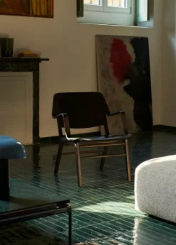 &Tradition AX HM11 lounge chair with armrest, dark stained oak