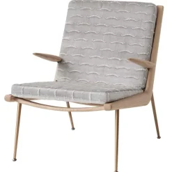&Tradition Boomerang HM2 lounge chair, Nouvelles Vagues Silver Rock - white oiled oak