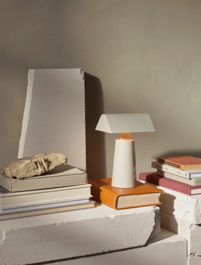 &Tradition Caret MF1 portable table lamp, silk grey