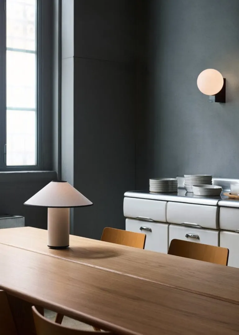 &Tradition Colette ATD6 table lamp, white - black