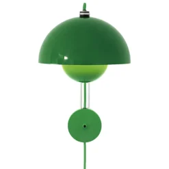 &Tradition Flowerpot VP8 wall lamp, signal green