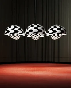 &Tradition Flowerpot VP7 pendant, black - white