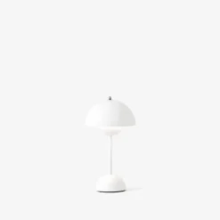 &Tradition Flowerpot VP9 portable table lamp, matt white
