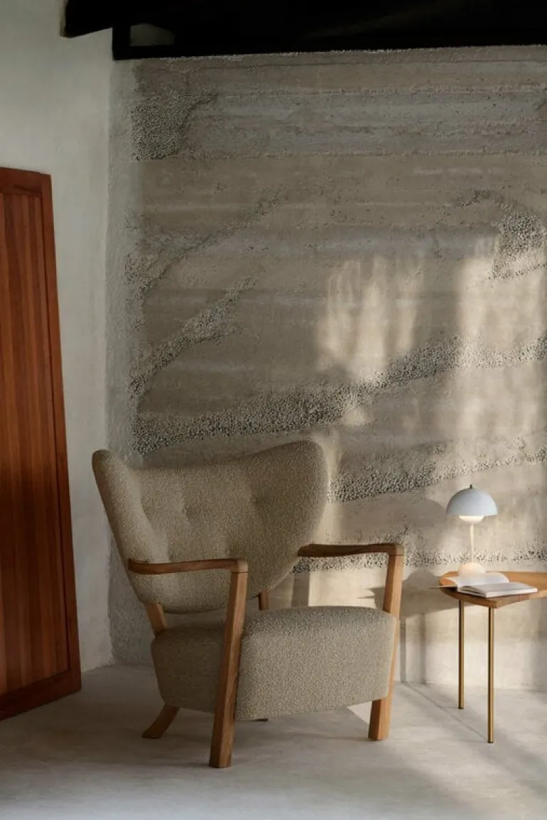 &Tradition Flowerpot VP9 portable table lamp, matt white