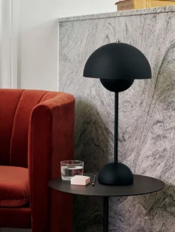 &Tradition Flowerpot VP3 table lamp, matt black