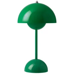 &Tradition Flowerpot VP9 portable table lamp, signal green
