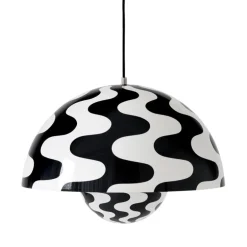 &Tradition Flowerpot VP2 pendant, black - white