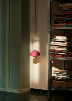 &Tradition Flowerpot VP10 pendant, tangy pink