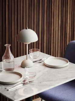 &Tradition In Between SK16 table, black - white marble