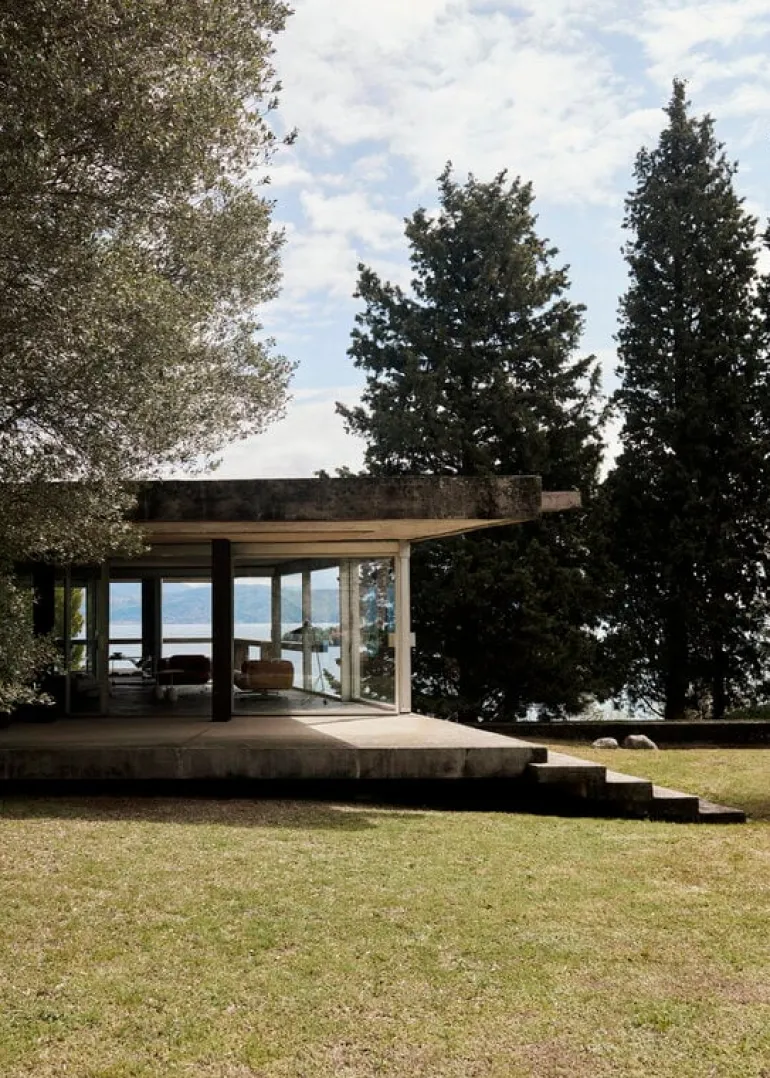 &Tradition Inland AV32 pouf, black - cognac Noble leather