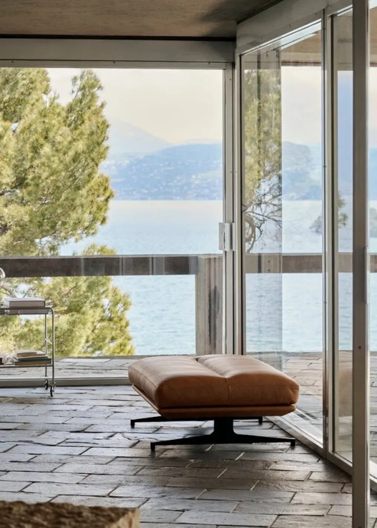 &Tradition Inland AV32 pouf, black - cognac Noble leather