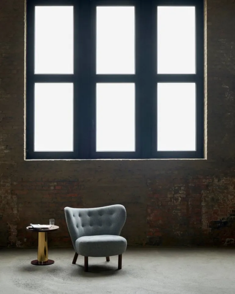 &Tradition Little Petra lounge chair, Hallingdal 130 - walnut