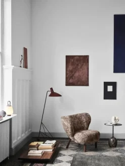 &Tradition Little Petra lounge chair, Sahara sheepskin - walnut