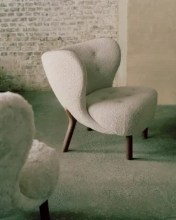 &Tradition Little Petra lounge chair, Karakorum 003 - walnut