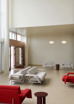 &Tradition Meantime AV29 lounge chair, polished aluminium - red Fiord 0571