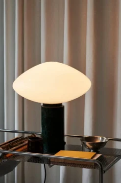 &Tradition Mist table lamp AP17, Guatemala Verde marble - opal glass
