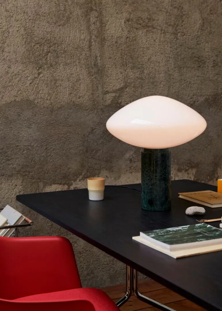 &Tradition Mist table lamp AP17, Guatemala Verde marble - opal glass