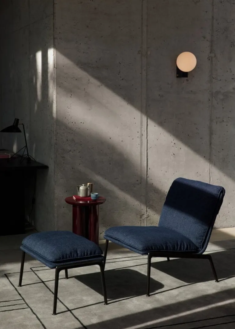 &Tradition Muno LN18 lounge chair, warm black - dark blue Ecriture 0780