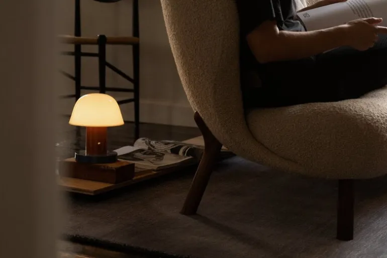 &Tradition Setago JH27 table lamp, maroon - grape