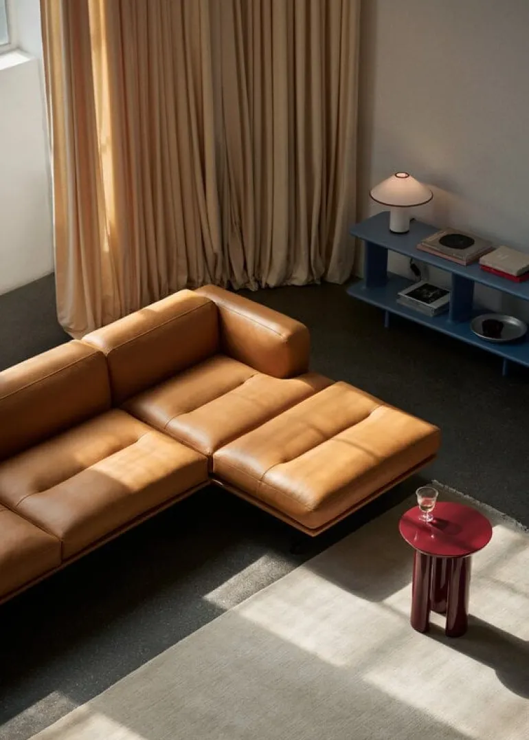 &Tradition Tung JA3 side table, burgundy red