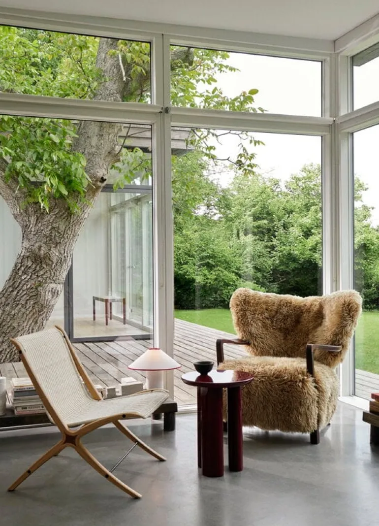 &Tradition Tung JA3 side table, burgundy red