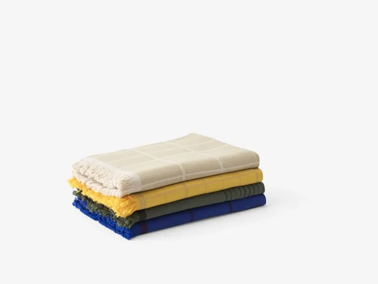 &Tradition Untitled AP10 throw, 150 x 200 cm, electric blue