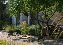 &Tradition Ville AV45 outdoor lounge chair with arms, bronze green