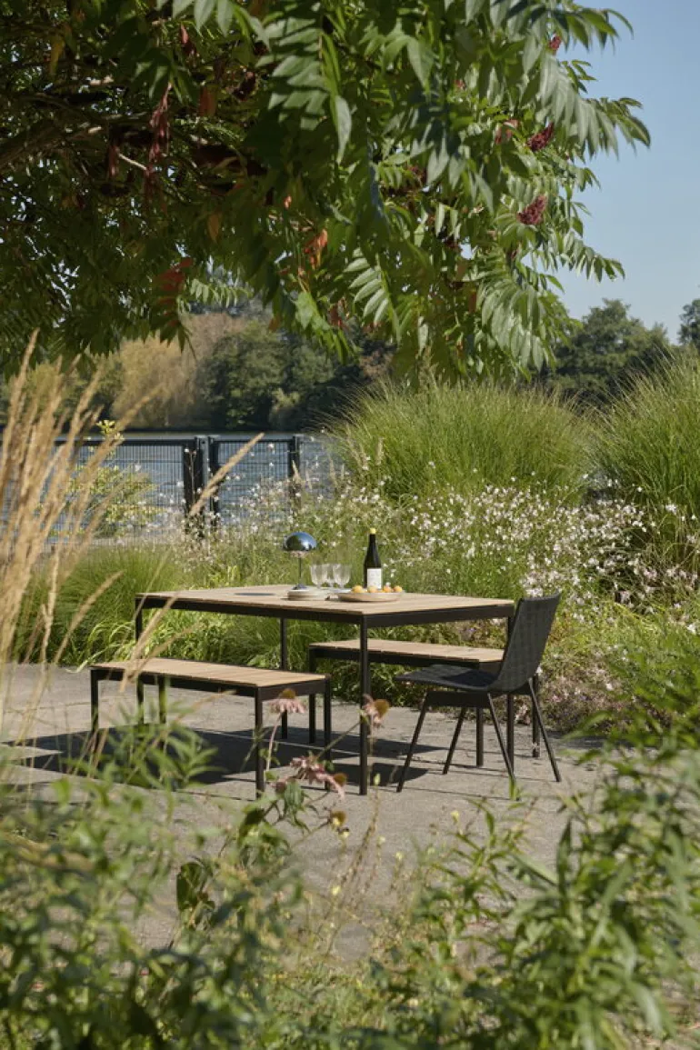 &Tradition Ville AV44 outdoor lounge chair, warm black