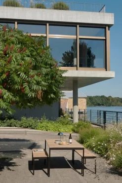 &Tradition Ville AV25 table, 150 x 90 cm, teak - warm black