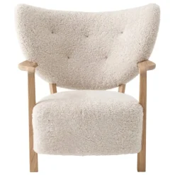 &Tradition Wulff ATD2 lounge chair, Moonlight sheepskin - oak