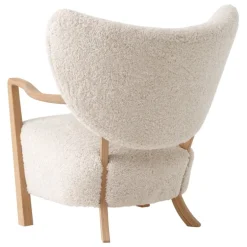 &Tradition Wulff ATD2 lounge chair, Moonlight sheepskin - oak