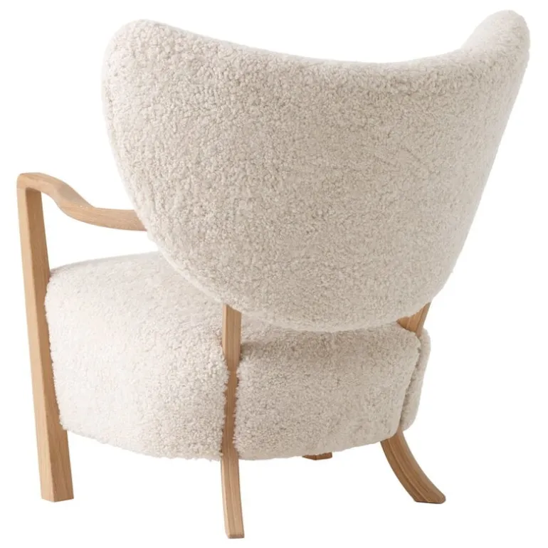 &Tradition Wulff ATD2 lounge chair, Moonlight sheepskin - oak