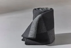 Anno Ala throw, 130 x 180 cm, dark grey - black