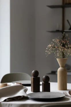 applicata Twist grinder, smoked oak