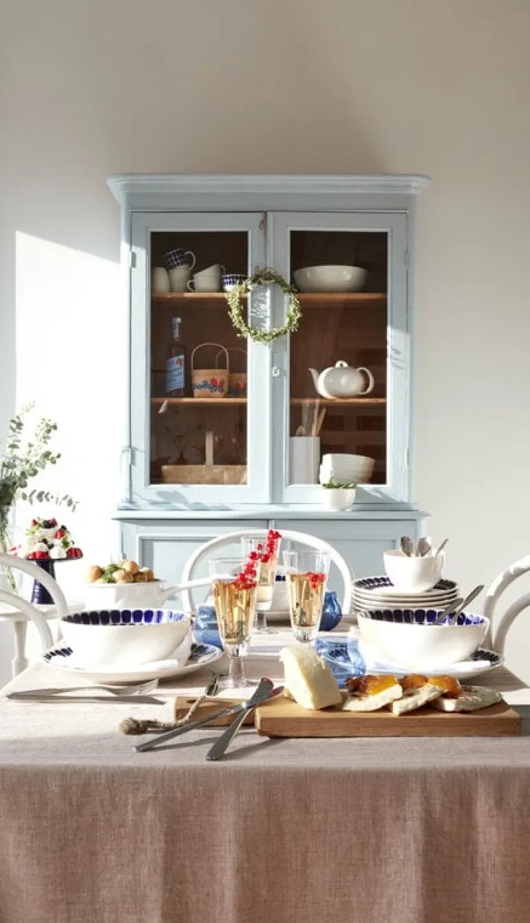 Arabia 24h Tuokio deep plate, 18 cm, cobalt blue