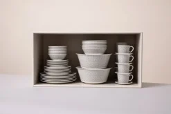 Arabia Mainio Sarastus plate 25 cm