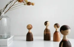 Architectmade Kin Mom figurine