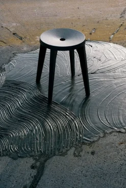 Ariake Dovetail stool, black