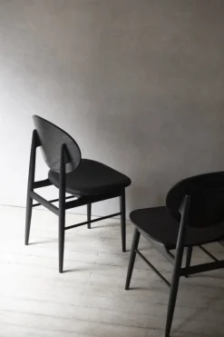 Ariake Outline chair, black