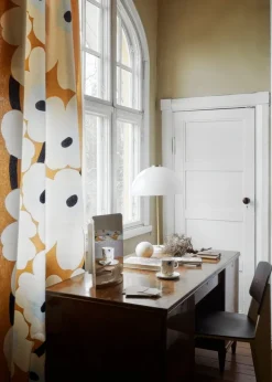 Artek 124 degrees mirror, medium, ash shelf