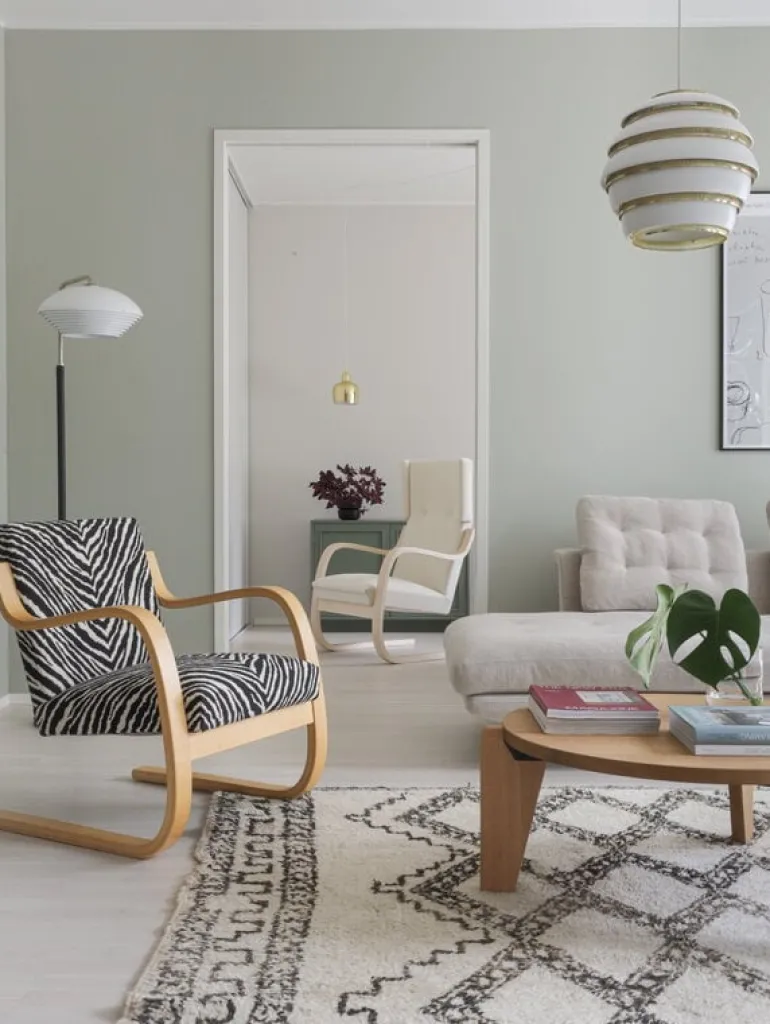 Artek Aalto 401 armchair, honey stained - Vidar 323