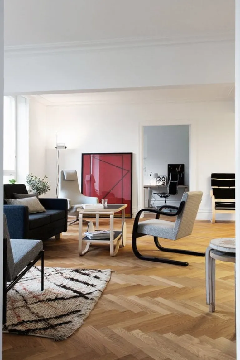 Artek Aalto armchair 402, birch - black Hallingdal 190