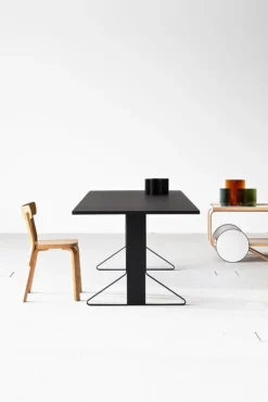 Artek Kaari table REB 001, black lino - black oak