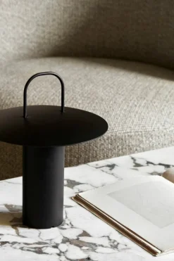 Audo Copenhagen Androgyne lounge table, walnut - Calacatta Viola marble