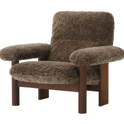 Audo Copenhagen Brasilia lounge chair, dark stained oak - Root sheepskin