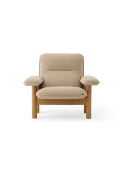 Audo Copenhagen Brasilia lounge chair, oak - Bouclé 02